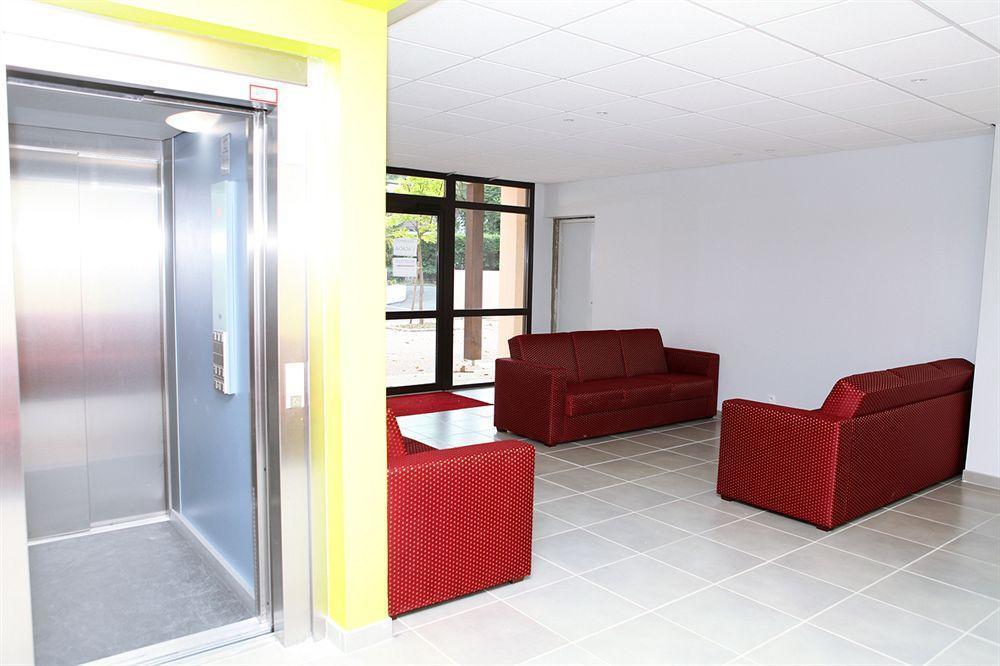 Comfort Aparthotel Lourdes L'Acacia Екстериор снимка