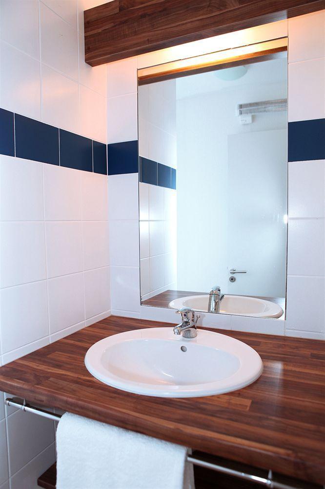 Comfort Aparthotel Lourdes L'Acacia Екстериор снимка