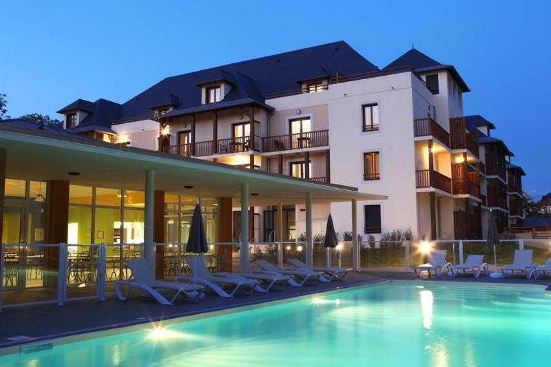 Comfort Aparthotel Lourdes L'Acacia Екстериор снимка