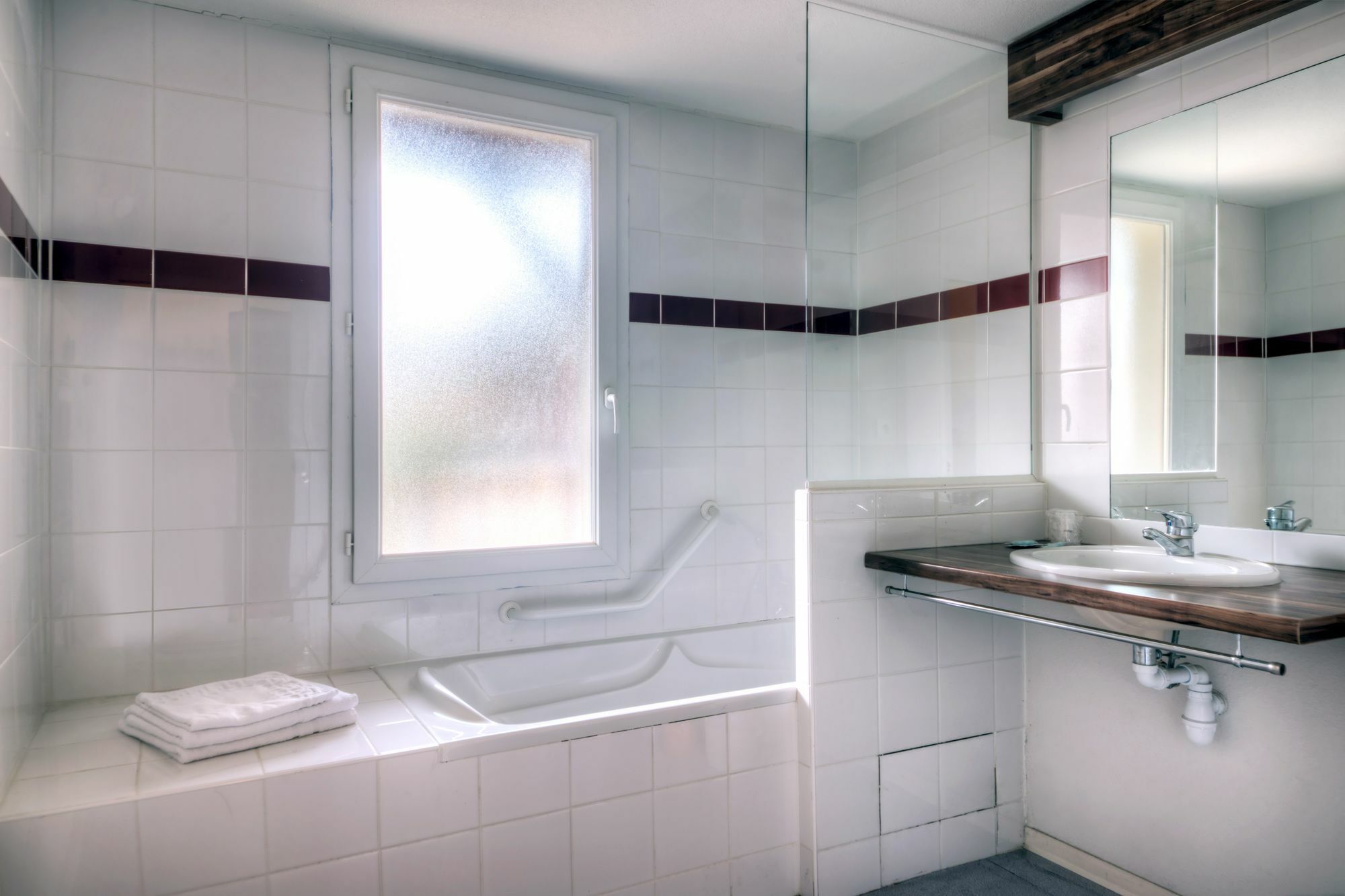 Comfort Aparthotel Lourdes L'Acacia Екстериор снимка